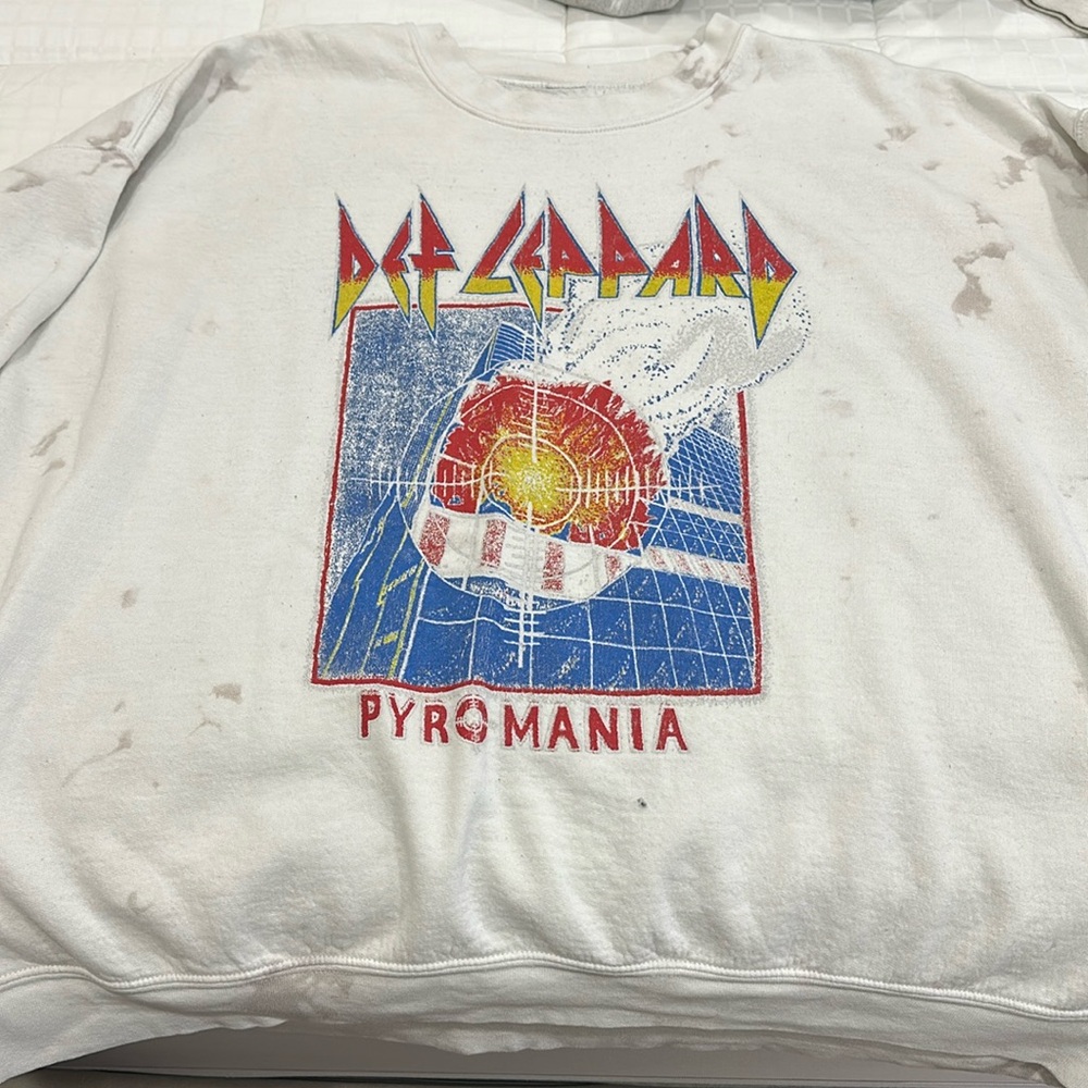 Def leopard pyromania crew neck